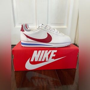 Women’s classic Cortez leather size 6.5
